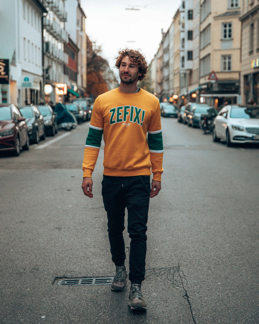 Zefix College Sweater gelb