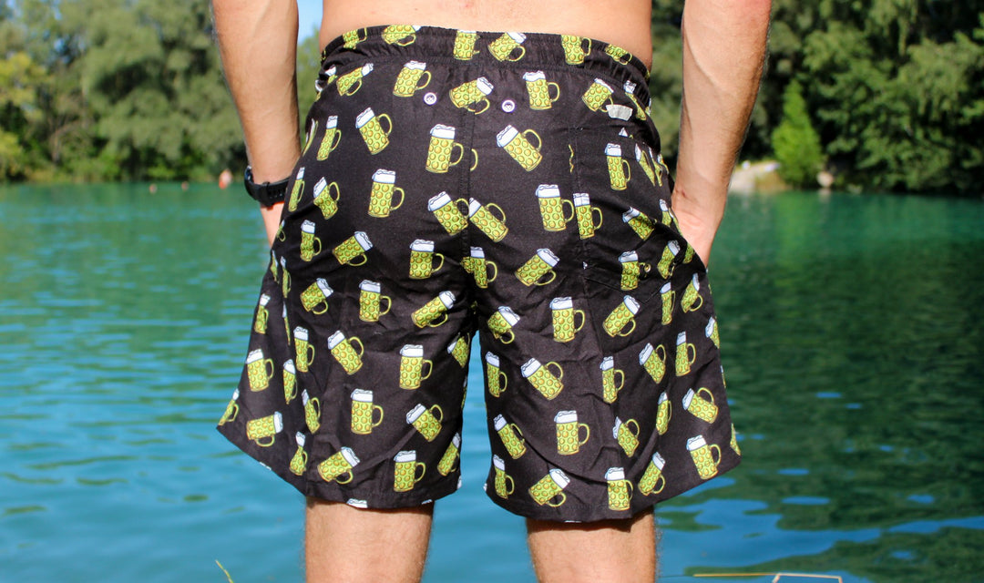 Maßkrug Badehose schwarz